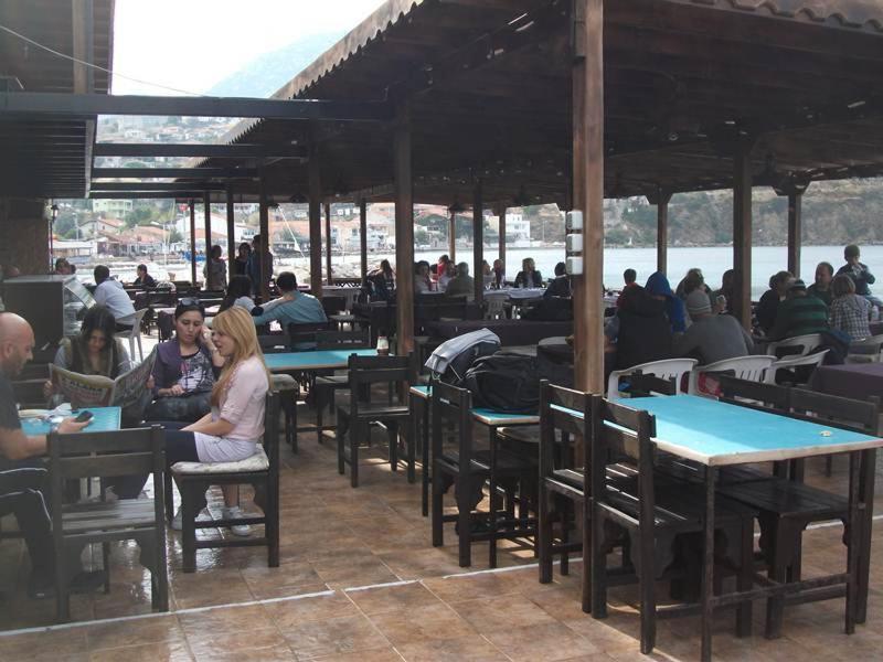 Number One Apart Hotel Karaburun  Exteriör bild
