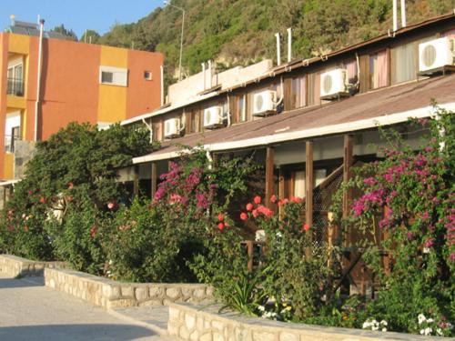 Number One Apart Hotel Karaburun  Exteriör bild