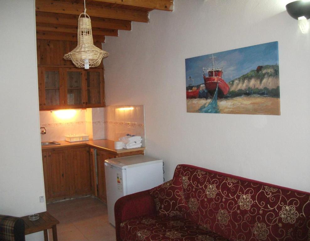 Number One Apart Hotel Karaburun  Rum bild