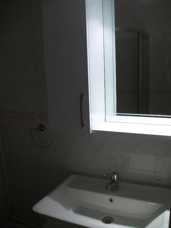 Number One Apart Hotel Karaburun  Rum bild